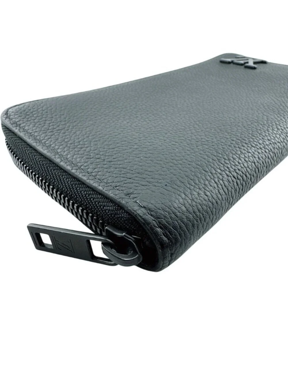 Louis Vuitton Zippy Wallet Vertical LV Aerogram